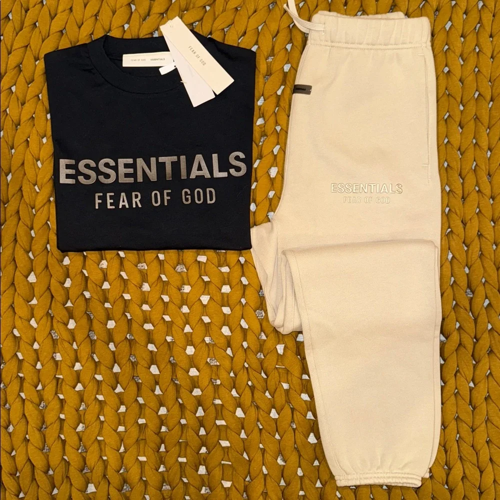 Fear of God Essentials Black Tee and Cream Joggers - Picture 4 of 9